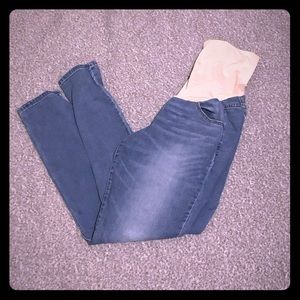 A glow maternity jeans